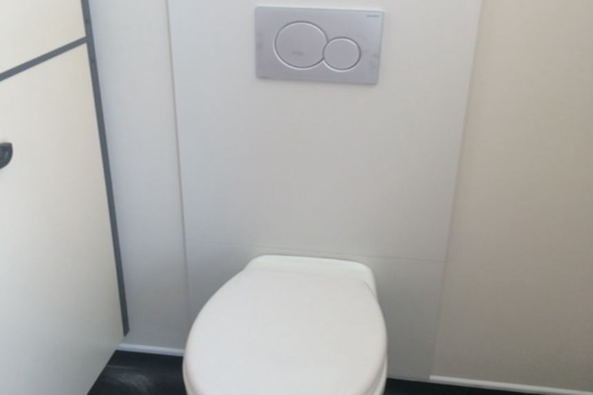 Commercial Toilets